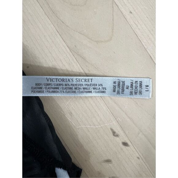 Victoria's Secret Strappy Back Sports Bra Size L Black Grey Removable Pads - Picture 9 of 12